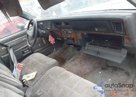 1983 Pontiac Parisienne z USA, uszkodzony, nr VIN 2G7AL69H2D1723817